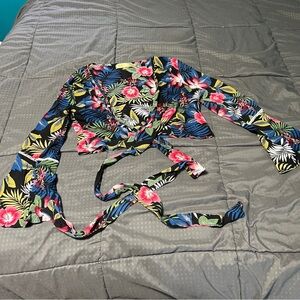 cyn by cynthia mehra floral Tie Front Rayon crop top Womens Size xl
